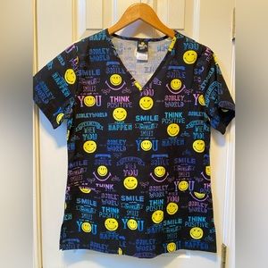 Smiley world XS tunic scrub top feels New